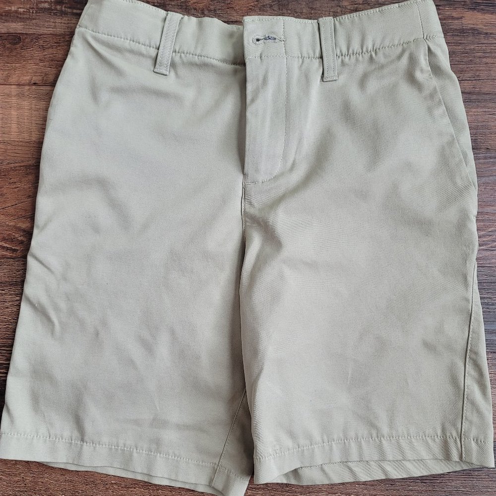 Boys Under Armour golf short